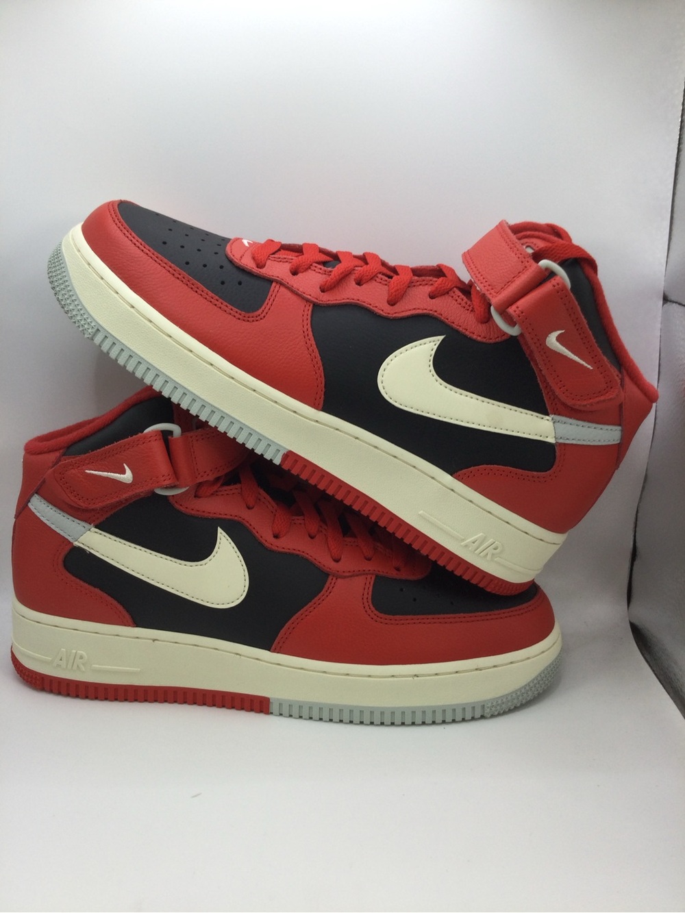 Nike High-Top Sneakers in Red and Black